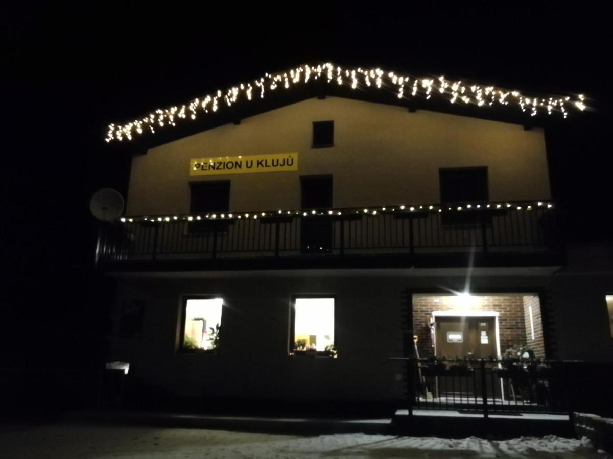Penzion U Kluju Vestin Buitenkant foto