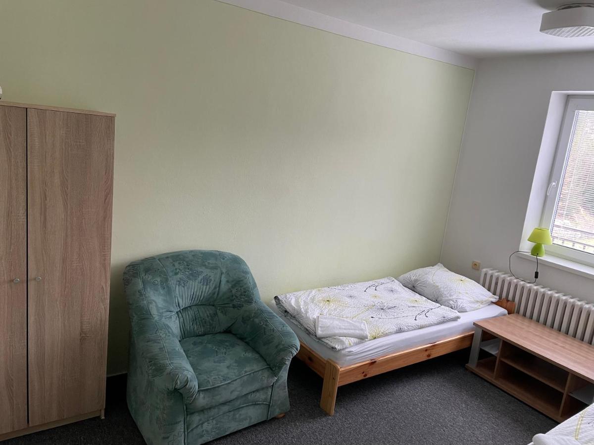 Penzion U Kluju Vestin Buitenkant foto