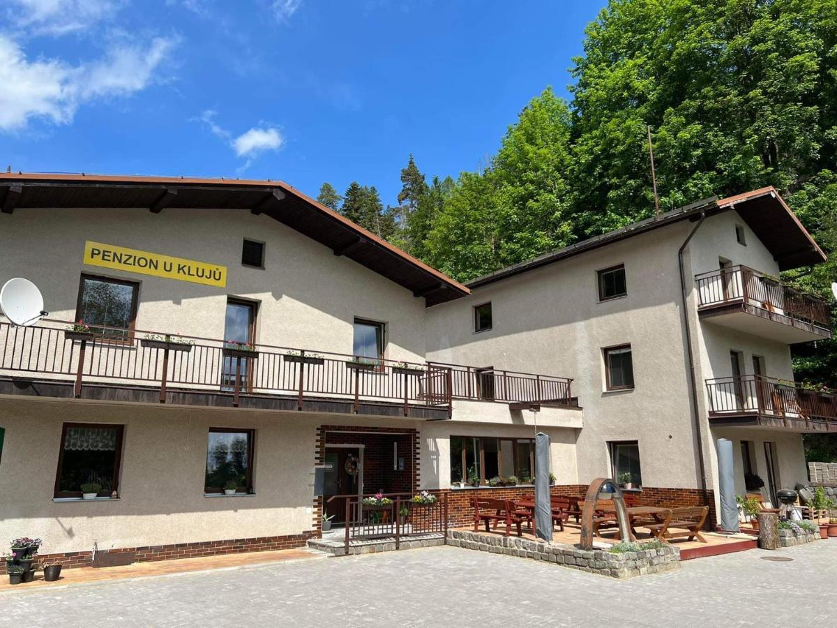 Penzion U Kluju Vestin Buitenkant foto