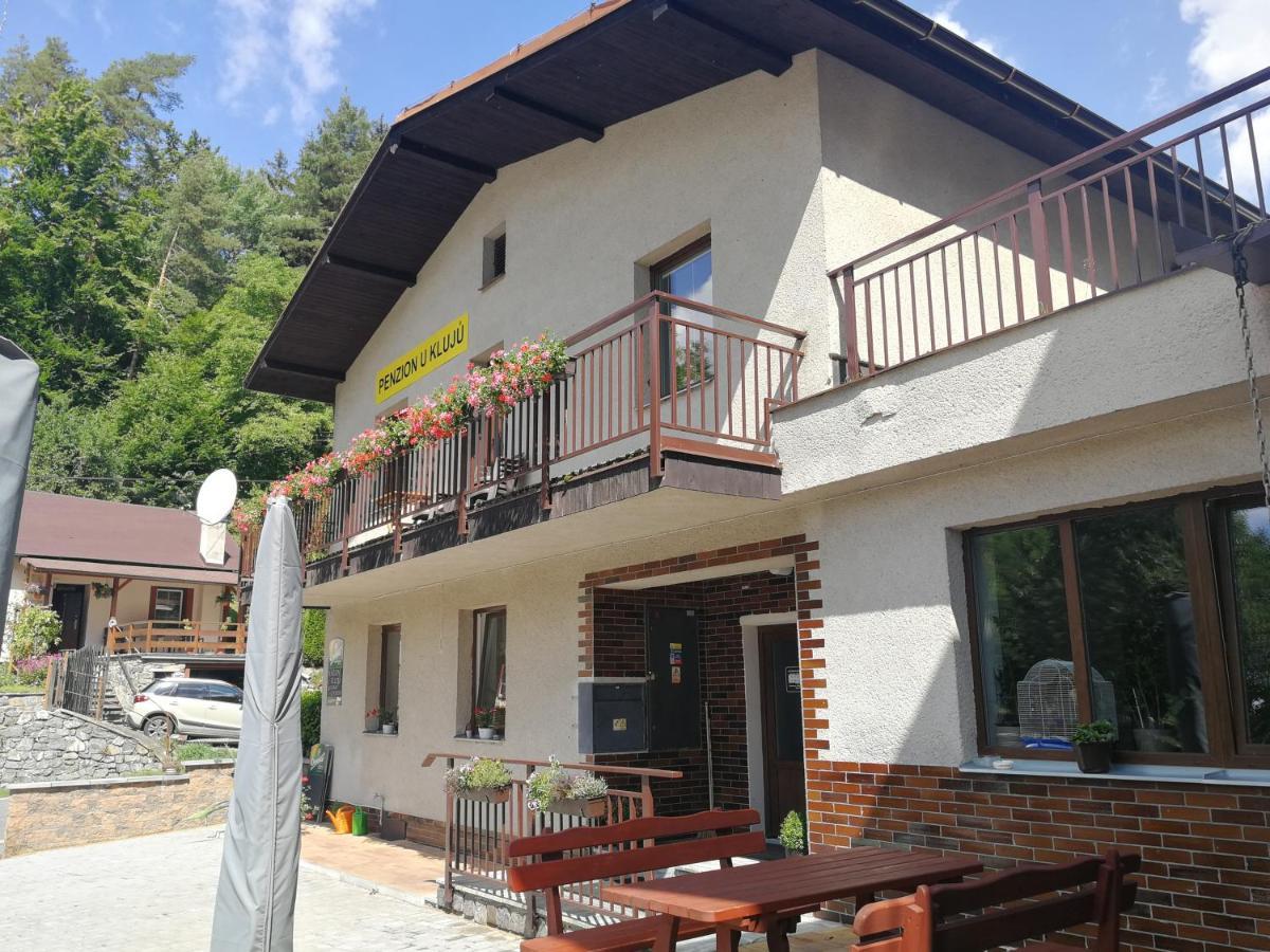 Penzion U Kluju Vestin Buitenkant foto
