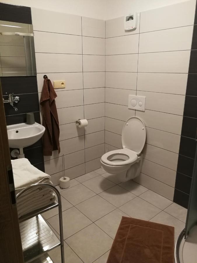 Penzion U Kluju Vestin Buitenkant foto