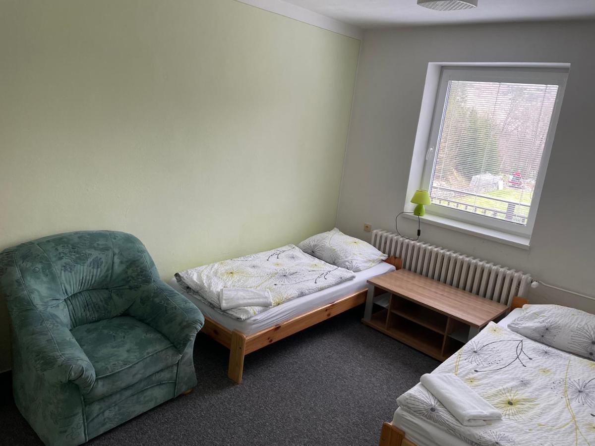 Penzion U Kluju Vestin Buitenkant foto